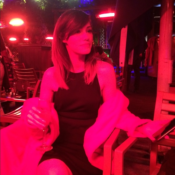 Meet your Posher, Jillian - Picture 3 of 7